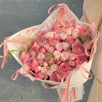33枝午夜红茶玫瑰花束